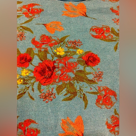 SUNDANCE Sunset Garden Waffle Tee Blue Floral WOMENS SIZE SMALL - Picture 8 of 8